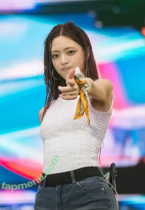 itzy.all.in.us / Shin Yu Na / Yuna ITZY / 유나 nude photo #0670