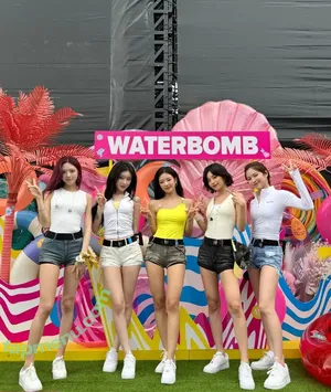 itzy.all.in.us / Shin Yu Na / Yuna ITZY / 유나 nude photo #0675