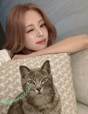 itzy.all.in.us / Shin Yu Na / Yuna ITZY / 유나 nude photo #0683