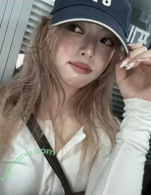 itzy.all.in.us / Shin Yu Na / Yuna ITZY / 유나 nude photo #0691