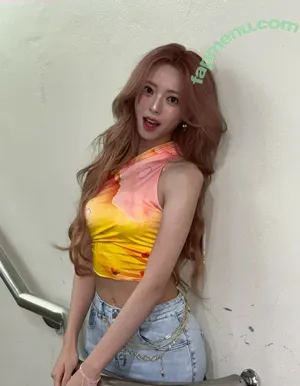 itzy.all.in.us / Shin Yu Na / Yuna ITZY / 유나 nude photo #0716
