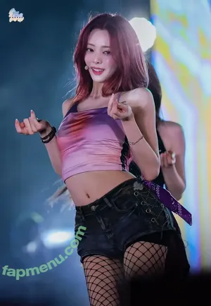itzy.all.in.us / Shin Yu Na / Yuna ITZY / 유나 nude photo #0720