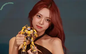 itzy.all.in.us / Shin Yu Na / Yuna ITZY / 유나 nude photo #0738