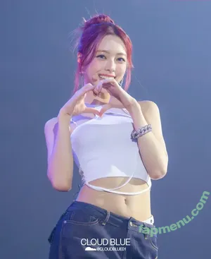 itzy.all.in.us / Shin Yu Na / Yuna ITZY / 유나 nude photo #0739