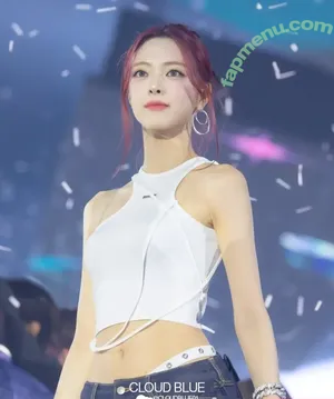 itzy.all.in.us / Shin Yu Na / Yuna ITZY / 유나 nude photo #0740