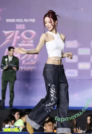 itzy.all.in.us / Shin Yu Na / Yuna ITZY / 유나 nude photo #0744