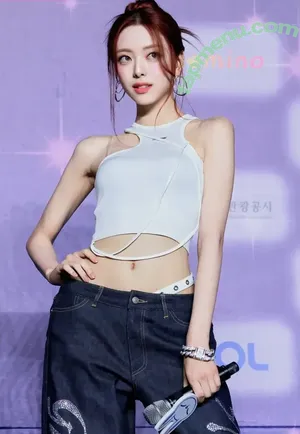 itzy.all.in.us / Shin Yu Na / Yuna ITZY / 유나 nude photo #0746