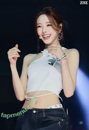 itzy.all.in.us / Shin Yu Na / Yuna ITZY / 유나 nude photo #0749