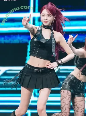 itzy.all.in.us / Shin Yu Na / Yuna ITZY / 유나 nude photo #0776