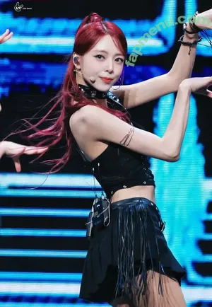 itzy.all.in.us / Shin Yu Na / Yuna ITZY / 유나 nude photo #0786