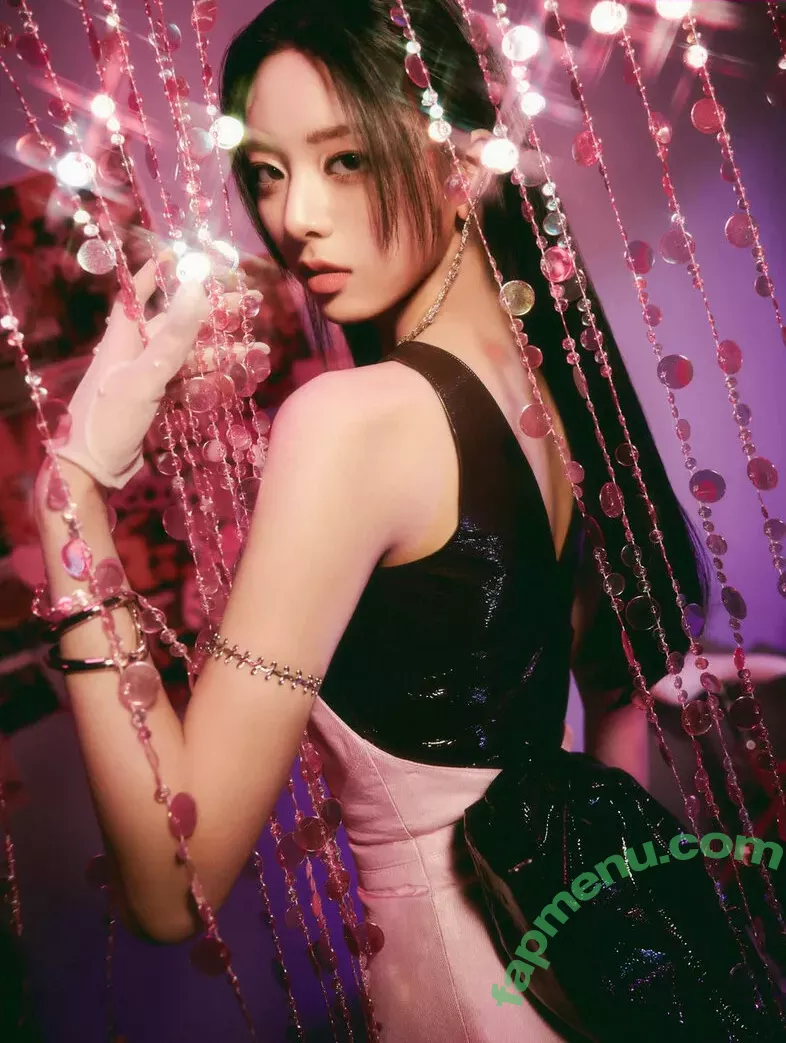 itzy.all.in.us nude photo #0003 (Shin Yu Na / Yuna ITZY / 유나)