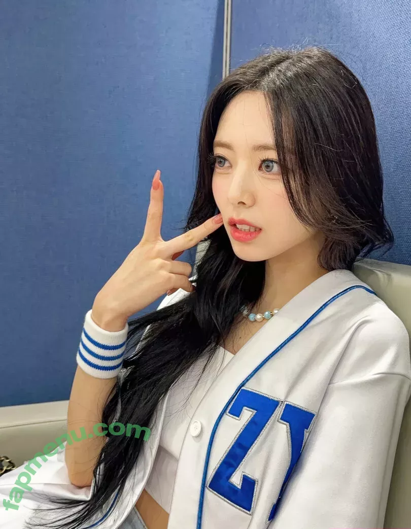 itzy.all.in.us nude photo #0028 (Shin Yu Na / Yuna ITZY / 유나)