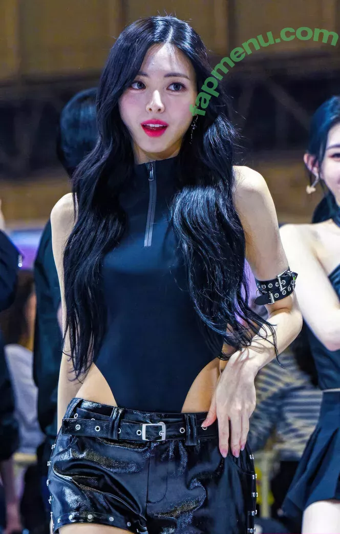 itzy.all.in.us nude photo #0061 (Shin Yu Na / Yuna ITZY / 유나)