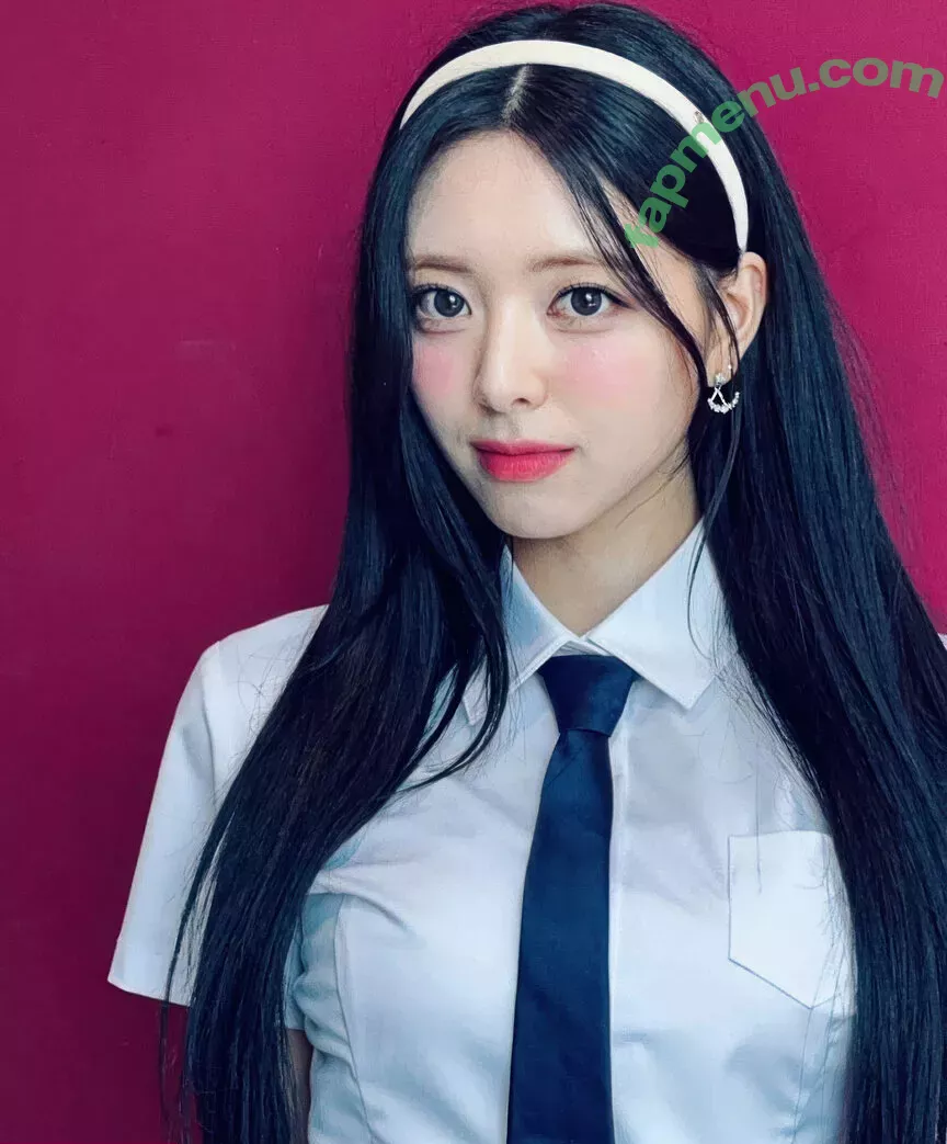 itzy.all.in.us nude photo #0072 (Shin Yu Na / Yuna ITZY / 유나)