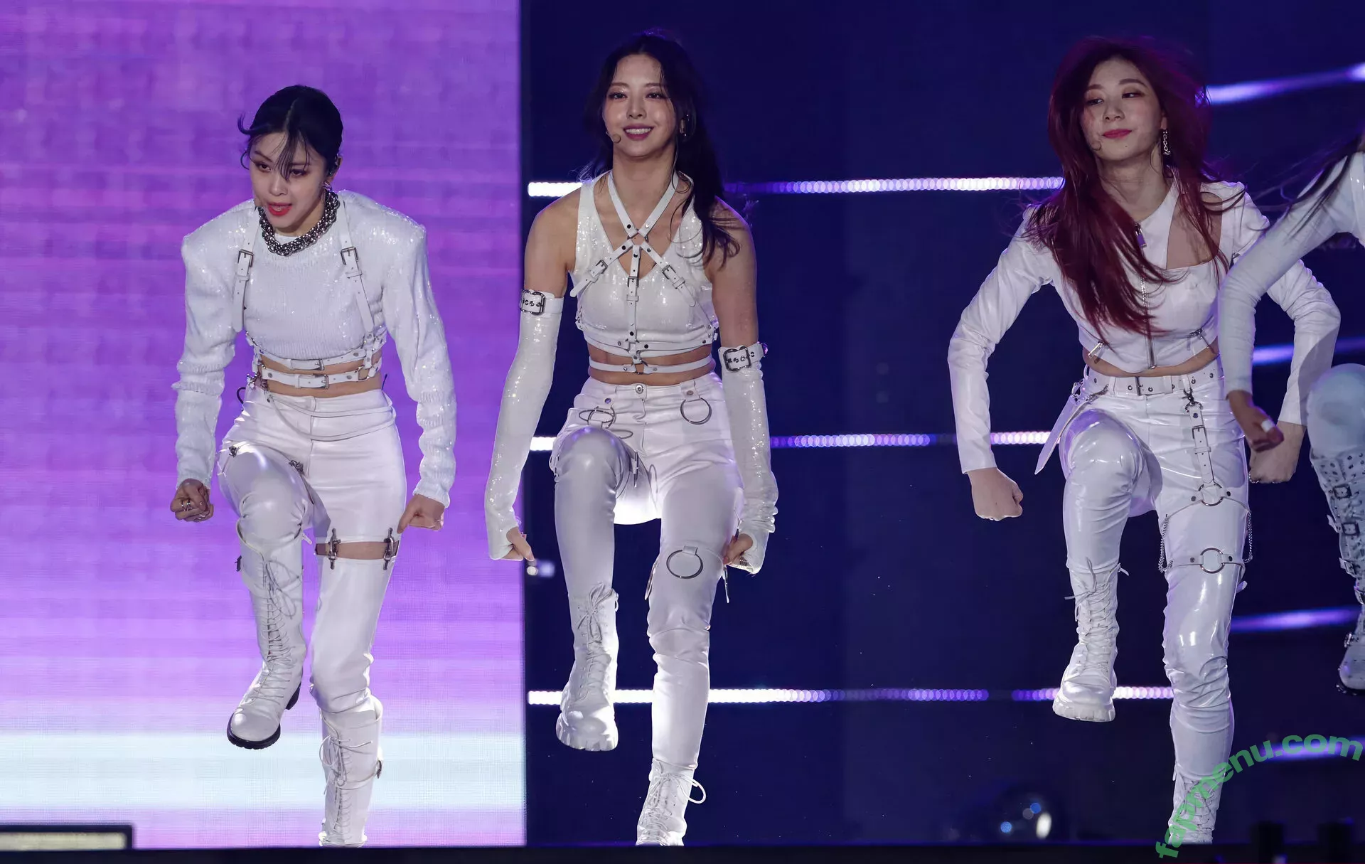itzy.all.in.us nude photo #0076 (Shin Yu Na / Yuna ITZY / 유나)