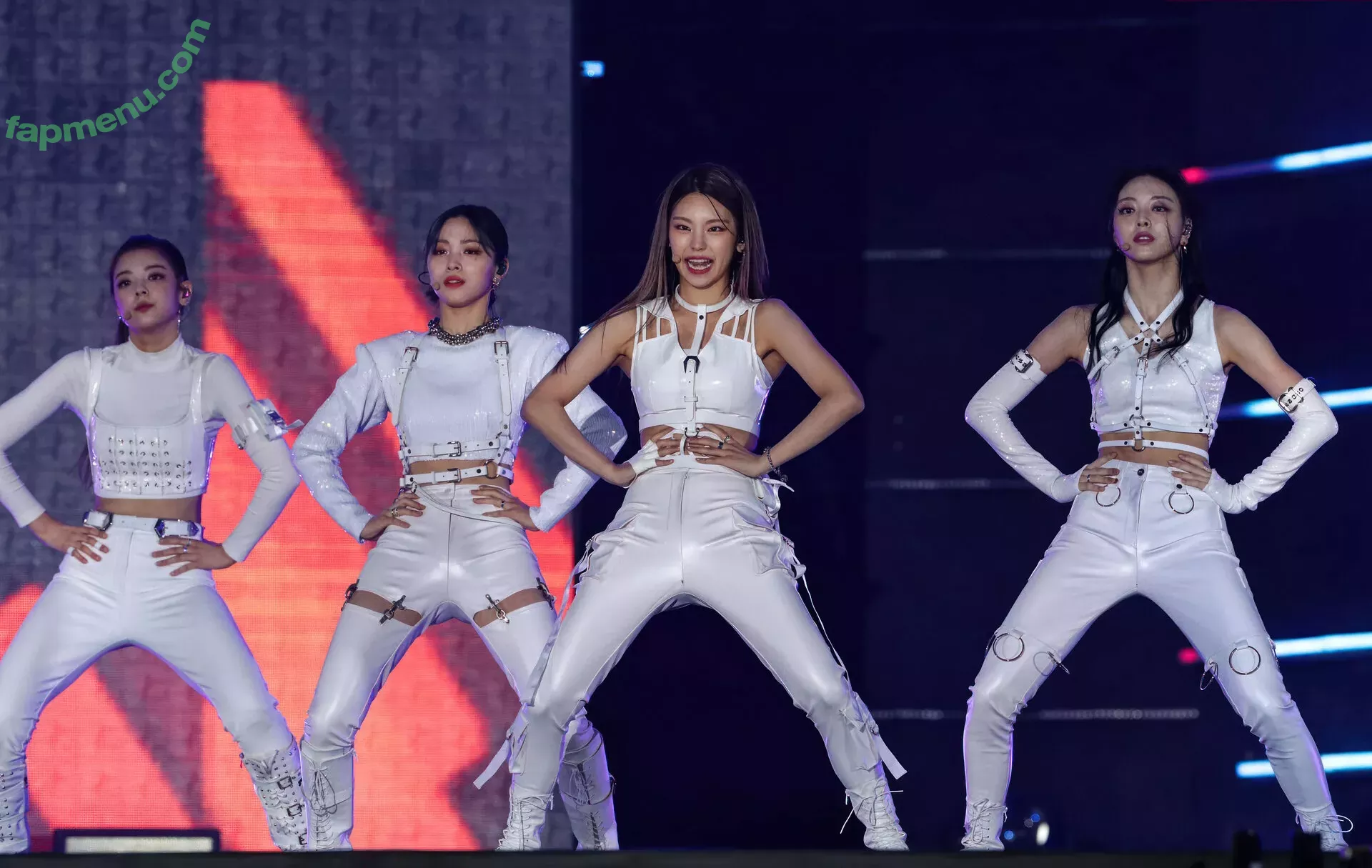 itzy.all.in.us nude photo #0077 (Shin Yu Na / Yuna ITZY / 유나)