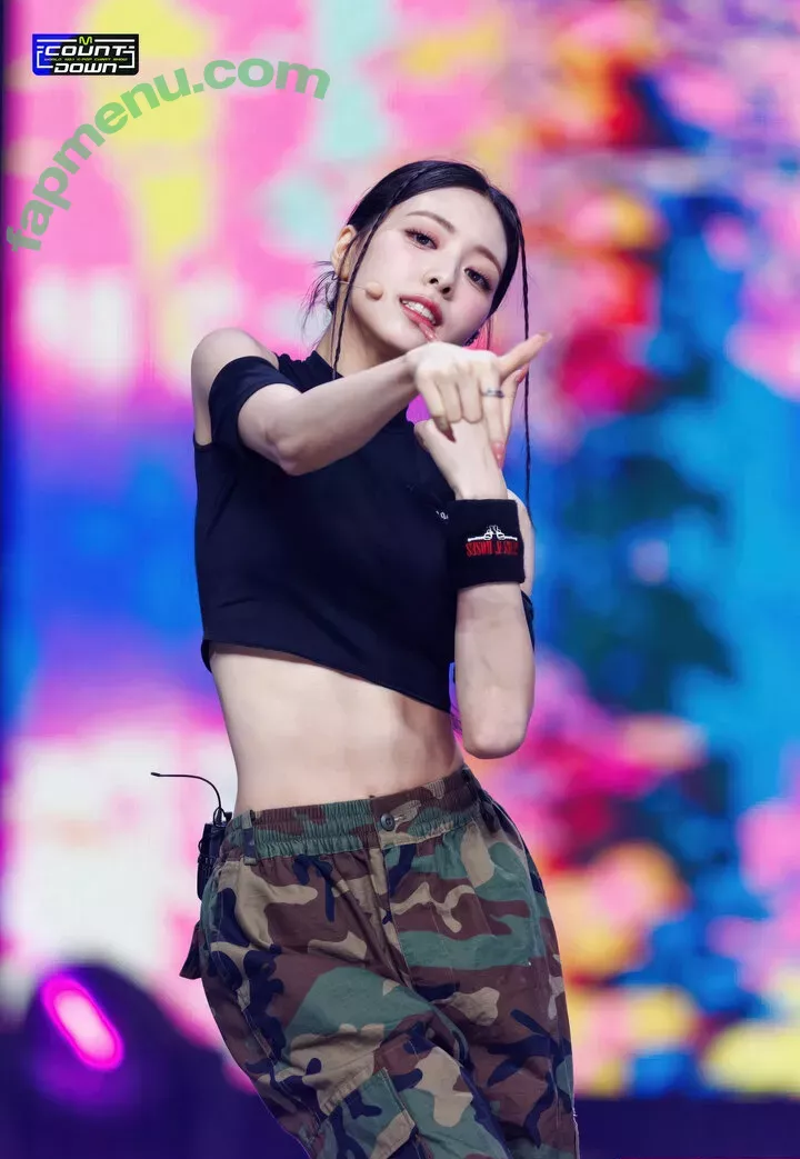 itzy.all.in.us nude photo #0108 (Shin Yu Na / Yuna ITZY / 유나)