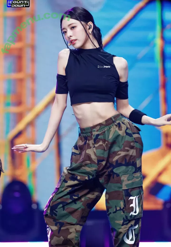 itzy.all.in.us nude photo #0111 (Shin Yu Na / Yuna ITZY / 유나)