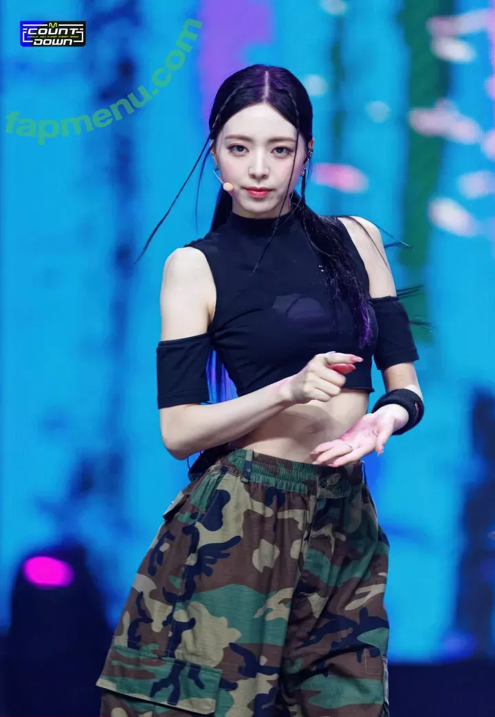itzy.all.in.us nude photo #0112 (Shin Yu Na / Yuna ITZY / 유나)