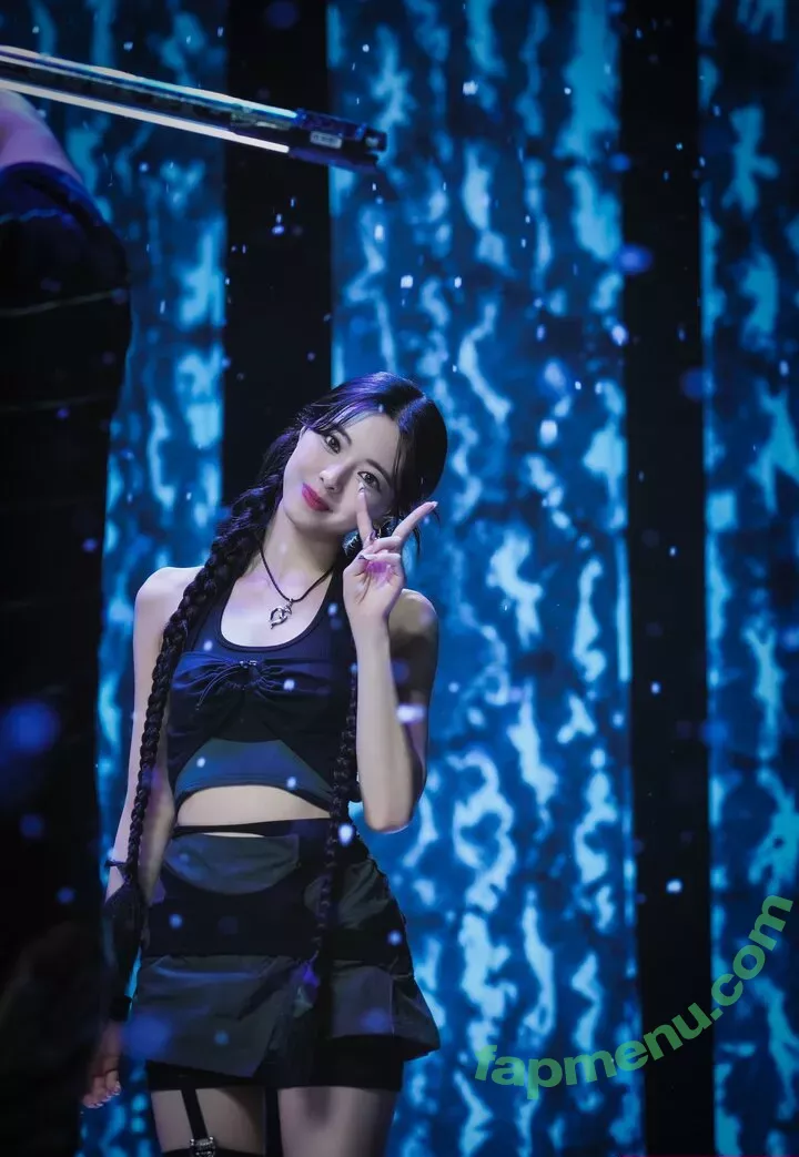 itzy.all.in.us nude photo #0114 (Shin Yu Na / Yuna ITZY / 유나)