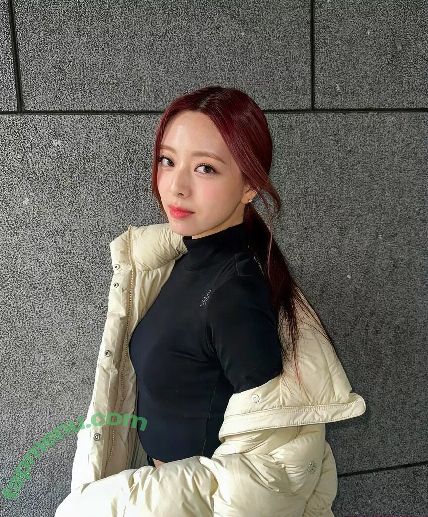 itzy.all.in.us nude photo #0124 (Shin Yu Na / Yuna ITZY / 유나)