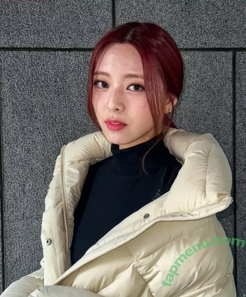 itzy.all.in.us nude photo #0125 (Shin Yu Na / Yuna ITZY / 유나)