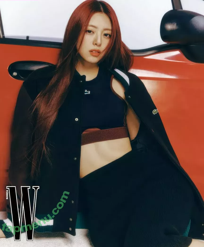itzy.all.in.us nude photo #0132 (Shin Yu Na / Yuna ITZY / 유나)