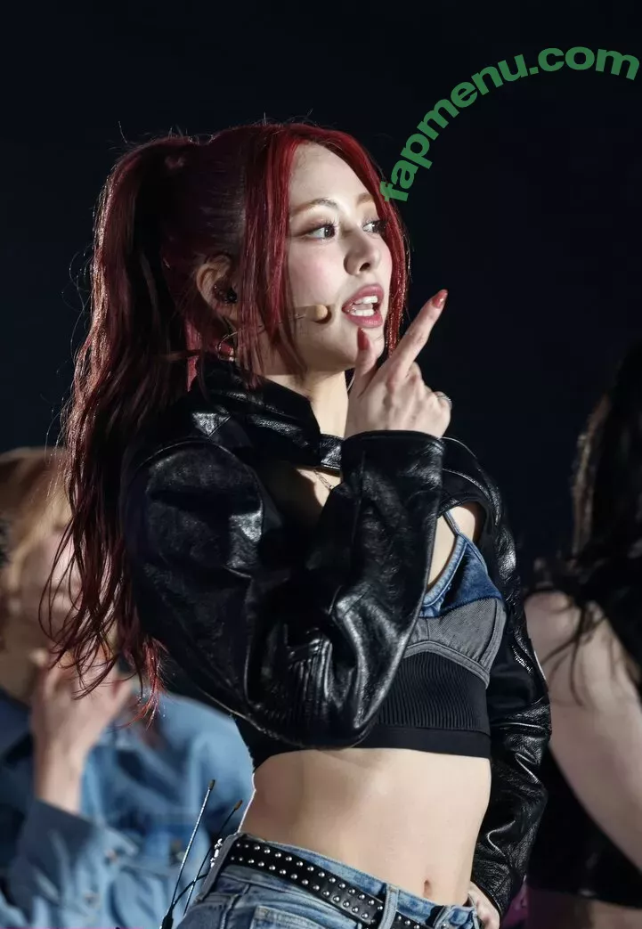 itzy.all.in.us nude photo #0138 (Shin Yu Na / Yuna ITZY / 유나)
