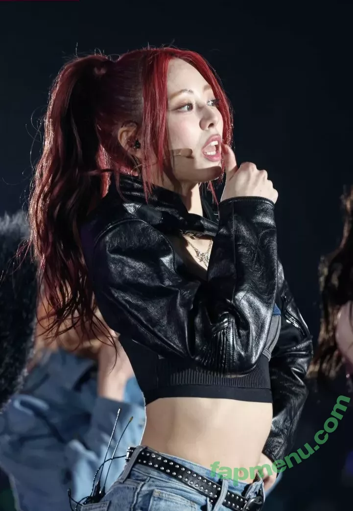 itzy.all.in.us nude photo #0145 (Shin Yu Na / Yuna ITZY / 유나)