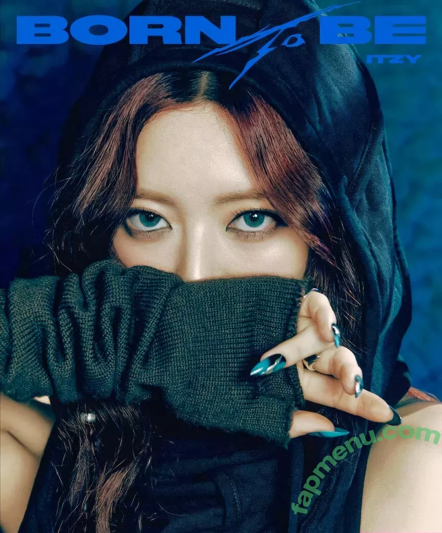 itzy.all.in.us nude photo #0148 (Shin Yu Na / Yuna ITZY / 유나)