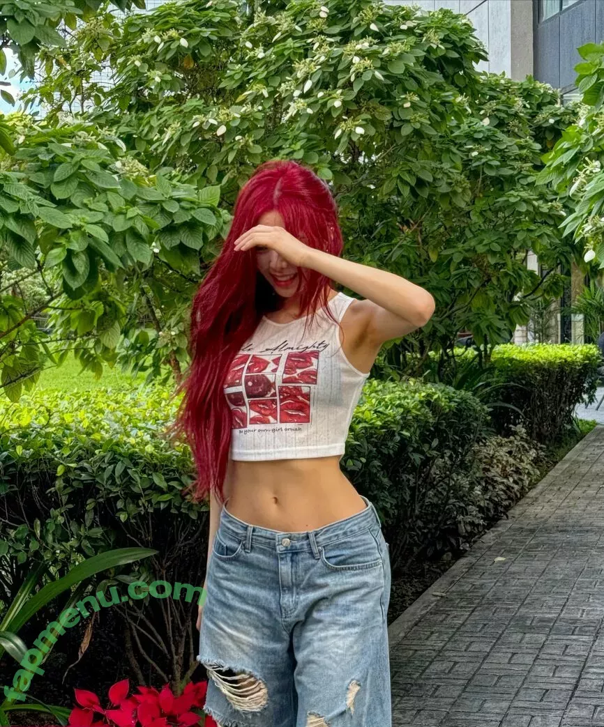 itzy.all.in.us nude photo #0151 (Shin Yu Na / Yuna ITZY / 유나)