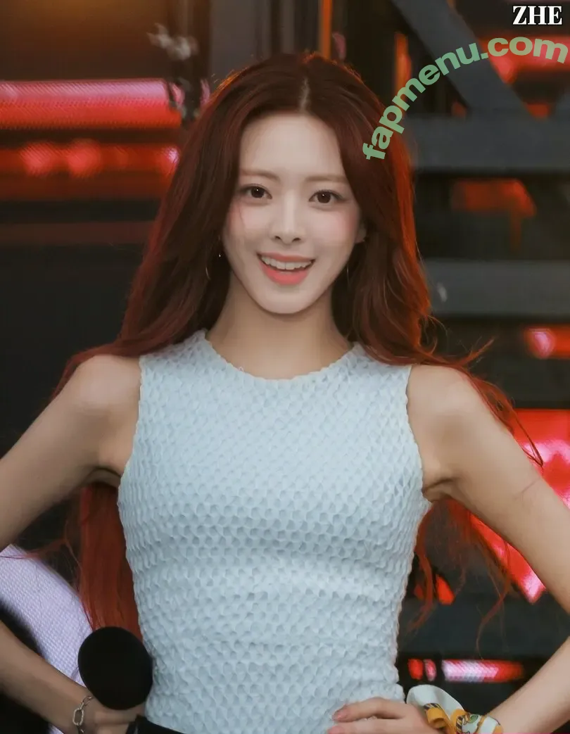 itzy.all.in.us nude photo #0660 (Shin Yu Na / Yuna ITZY / 유나)