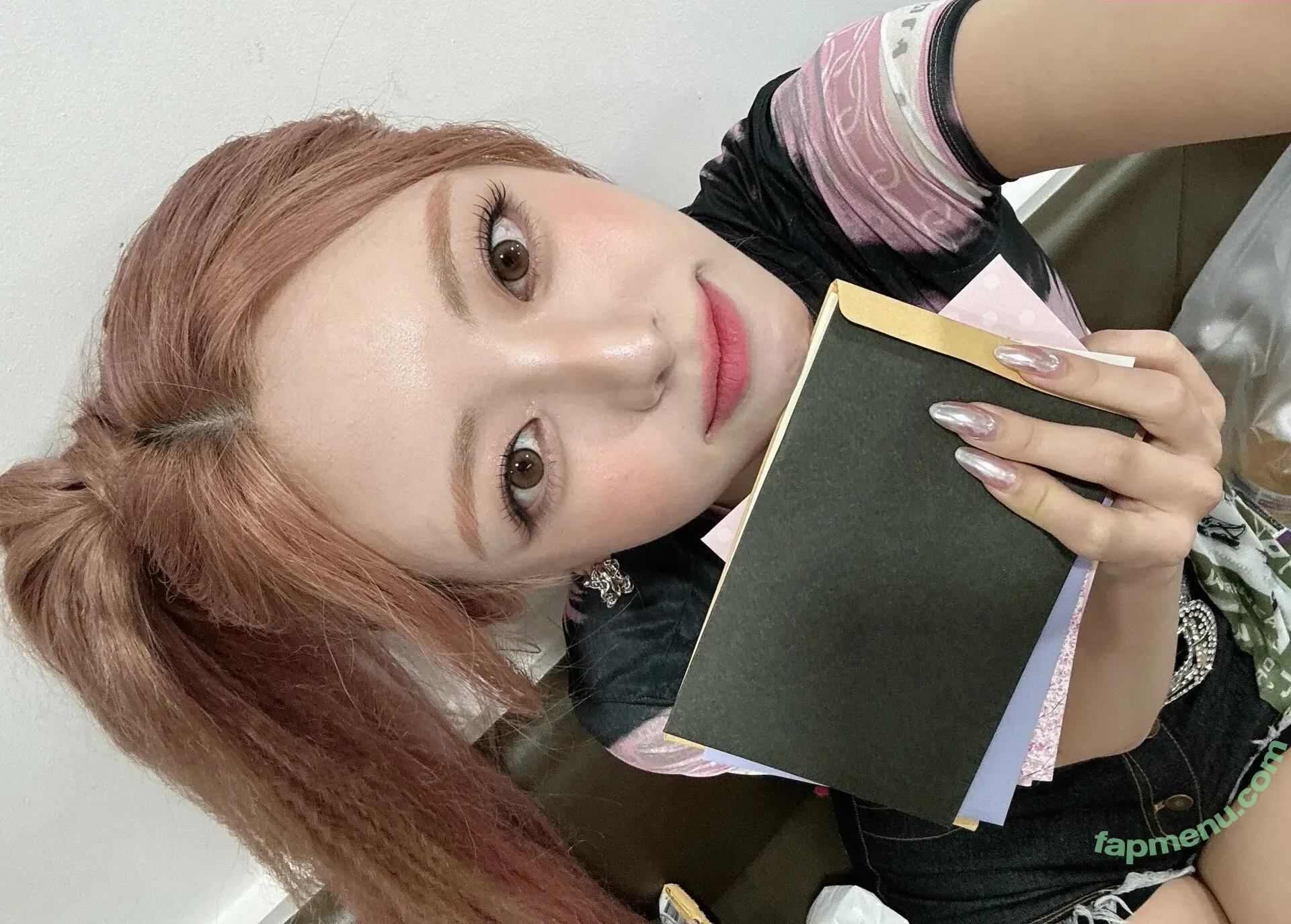 itzy.all.in.us nude photo #0688 (Shin Yu Na / Yuna ITZY / 유나)
