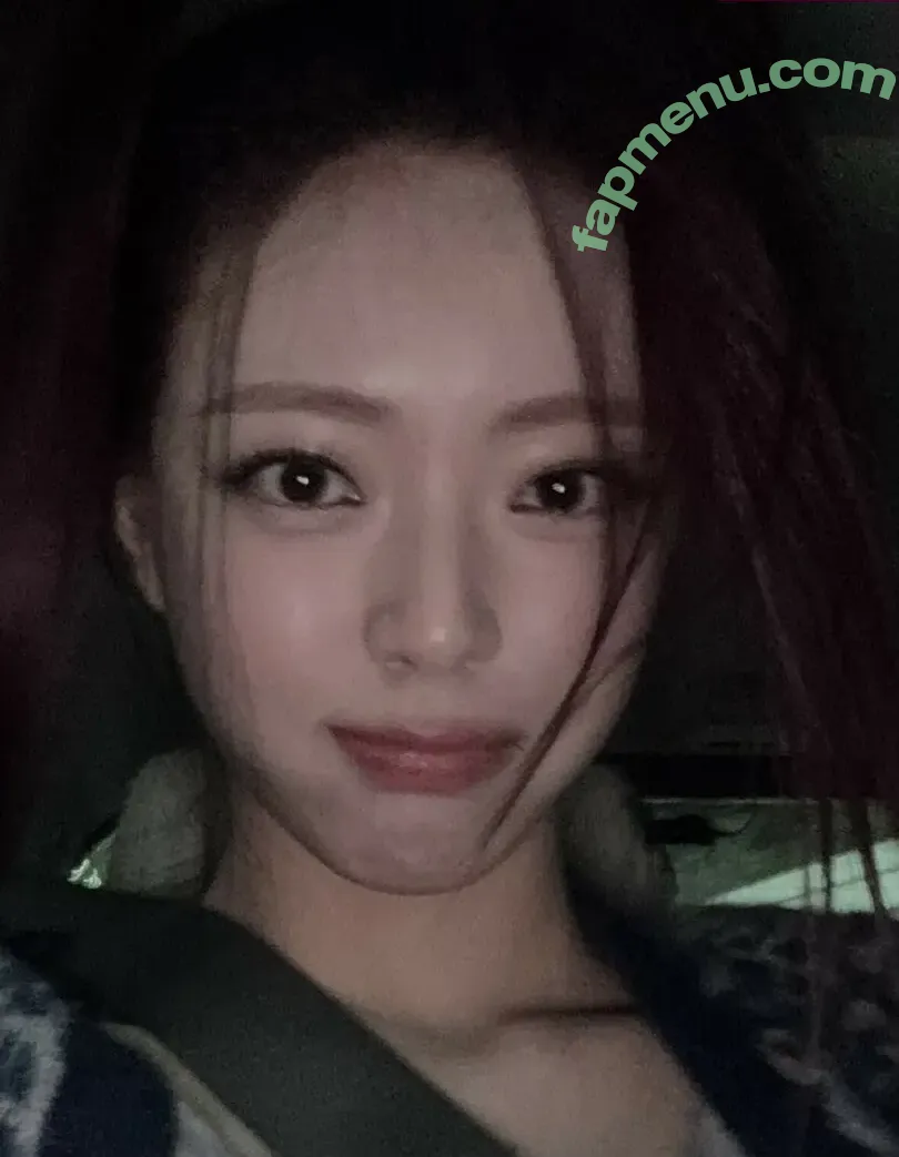 itzy.all.in.us nude photo #0705 (Shin Yu Na / Yuna ITZY / 유나)
