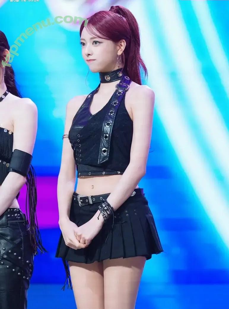 itzy.all.in.us nude photo #0777 (Shin Yu Na / Yuna ITZY / 유나)