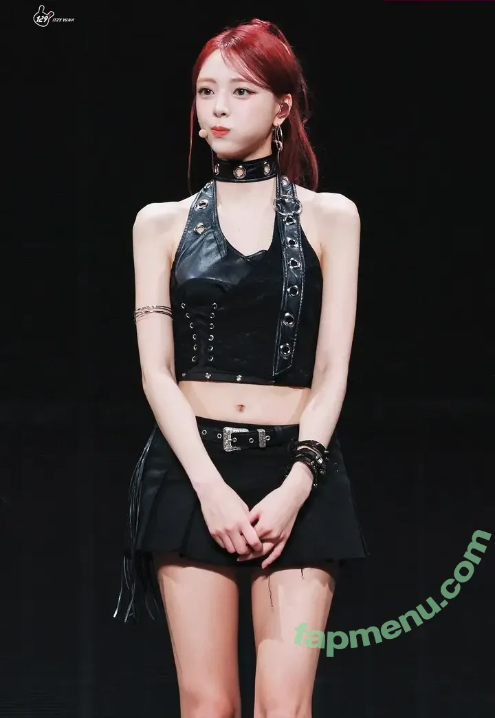 itzy.all.in.us nude photo #0785 (Shin Yu Na / Yuna ITZY / 유나)