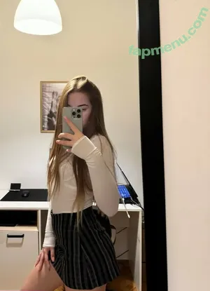 ivankapupsik / ivankapeach.mgr nude photo #0003