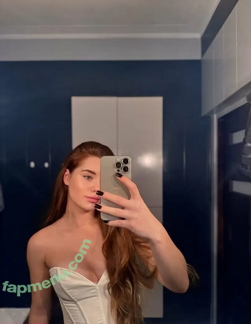 ivankapupsik nude photo #0002 (ivankapeach.mgr)