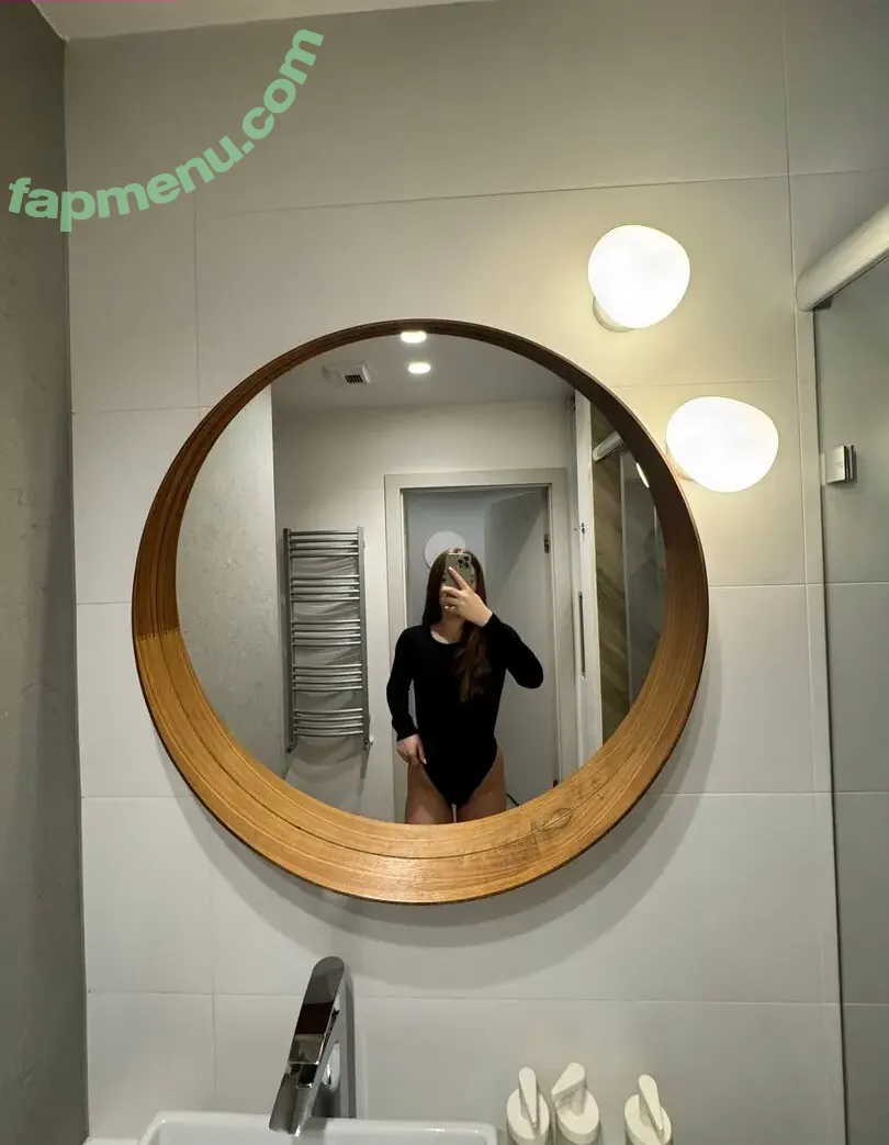 ivankapupsik nude photo #0009 (ivankapeach.mgr)