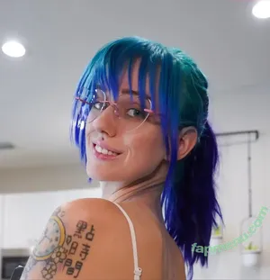  nude photo #0001
