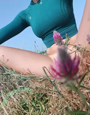  nude photo #0004