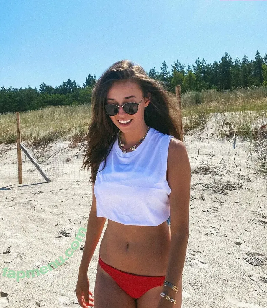 Iza Krzan nude photo #0016 (Iza Krzan)