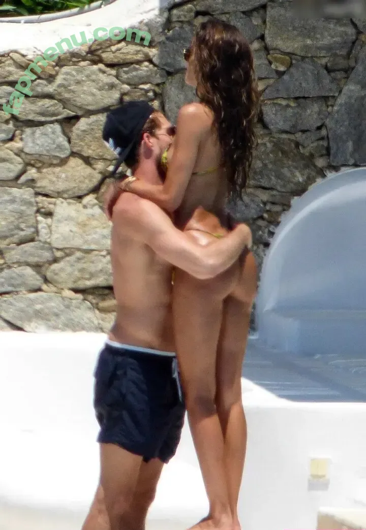 Izabel Goulart nude photo #0926 (iza_goulart / izabelgoulart)