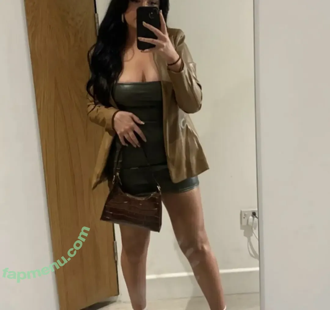 Izzy Barnes nude photo #0019 (izzybarnes96)