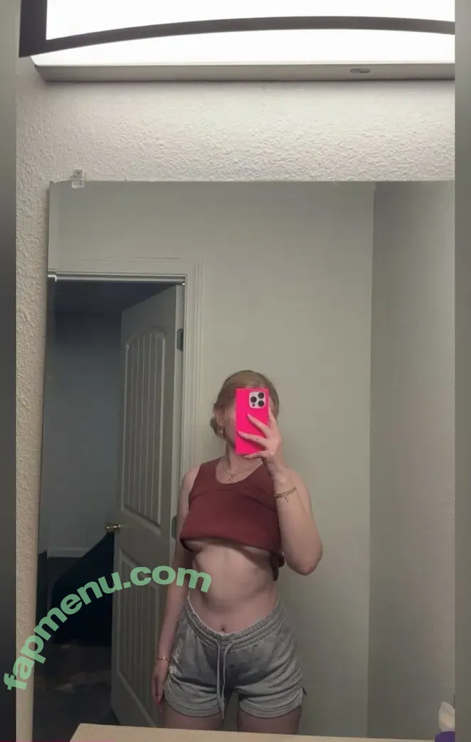 Izzy Nicole nude photo #0007 (Izzyynicolee / izzyluvaa / lilyrose8009)