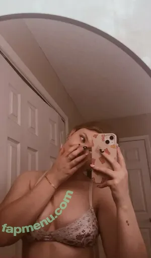 izzyynicolee / izzycolee nude photo #0009