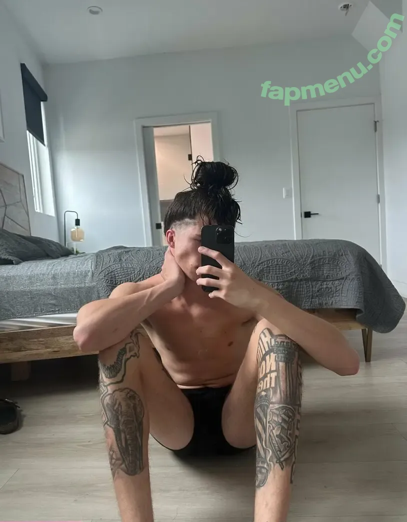 j2krazy nude photo #0009 (j2krazy.__)