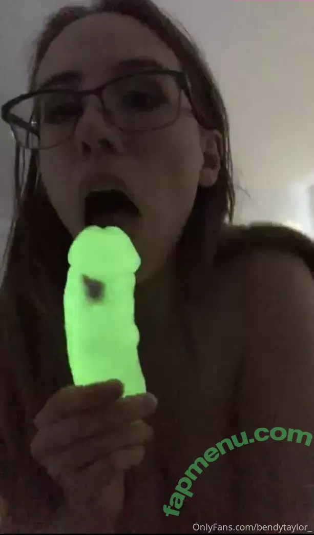 jackiehoff nude photo #0036 (jackiephoff)
