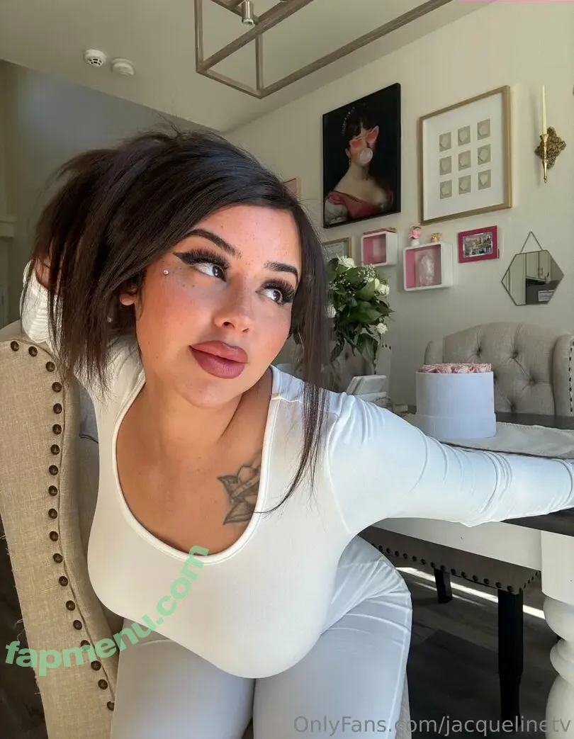 jacquelinetv nude photo #0026 (jacquelienefernandez)