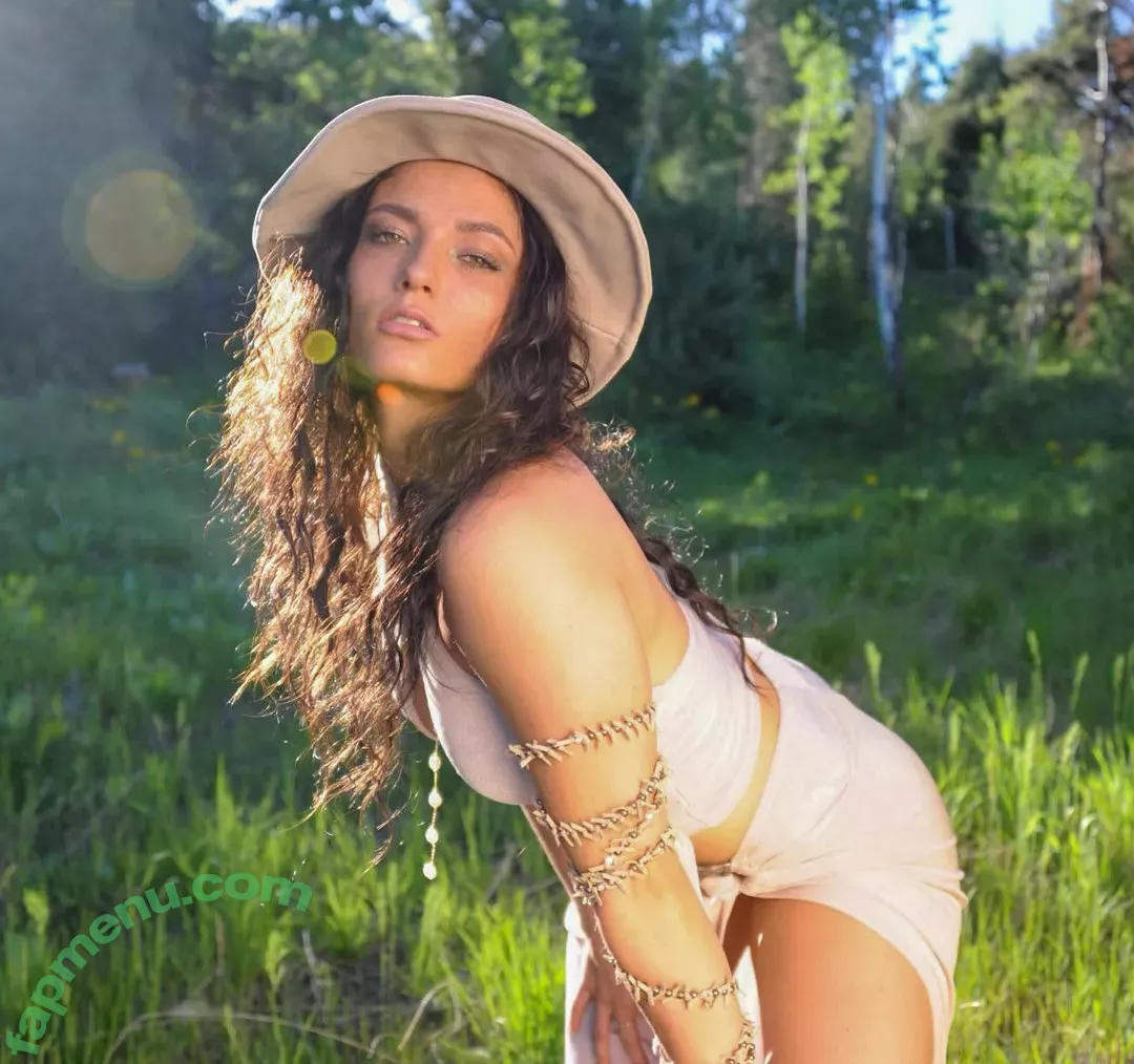 Jade Chynoweth nude photo #0083 (jadebug98)